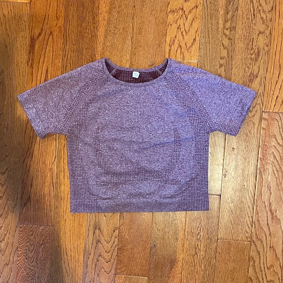 Cropped Compression Top - Picture 3 of 3